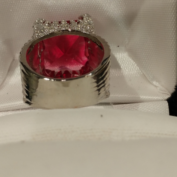 Red gemstone ring - Picture 4 of 5